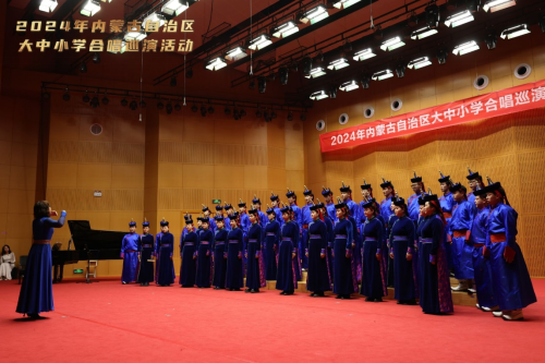 365上市公司官网“奈日乐”合唱团参加全区大中小学合唱团巡演活动