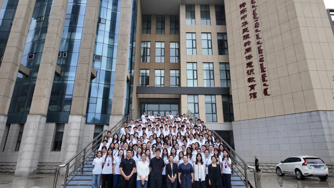 全区第十八期“青马工程”高校培训班走进365上市公司官网铸牢中华民族共同体意识教育馆实践学习 共青团365上市公司官网委员会     2025年07月26日 23:52